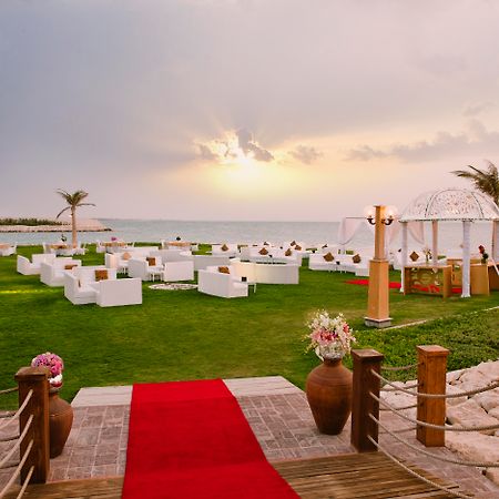 Sofitel Bahrain Zallaq Thalassa Sea & Spa Al Manamah Esterno foto The beach at the Ritz-Carlton, Laguna Beach