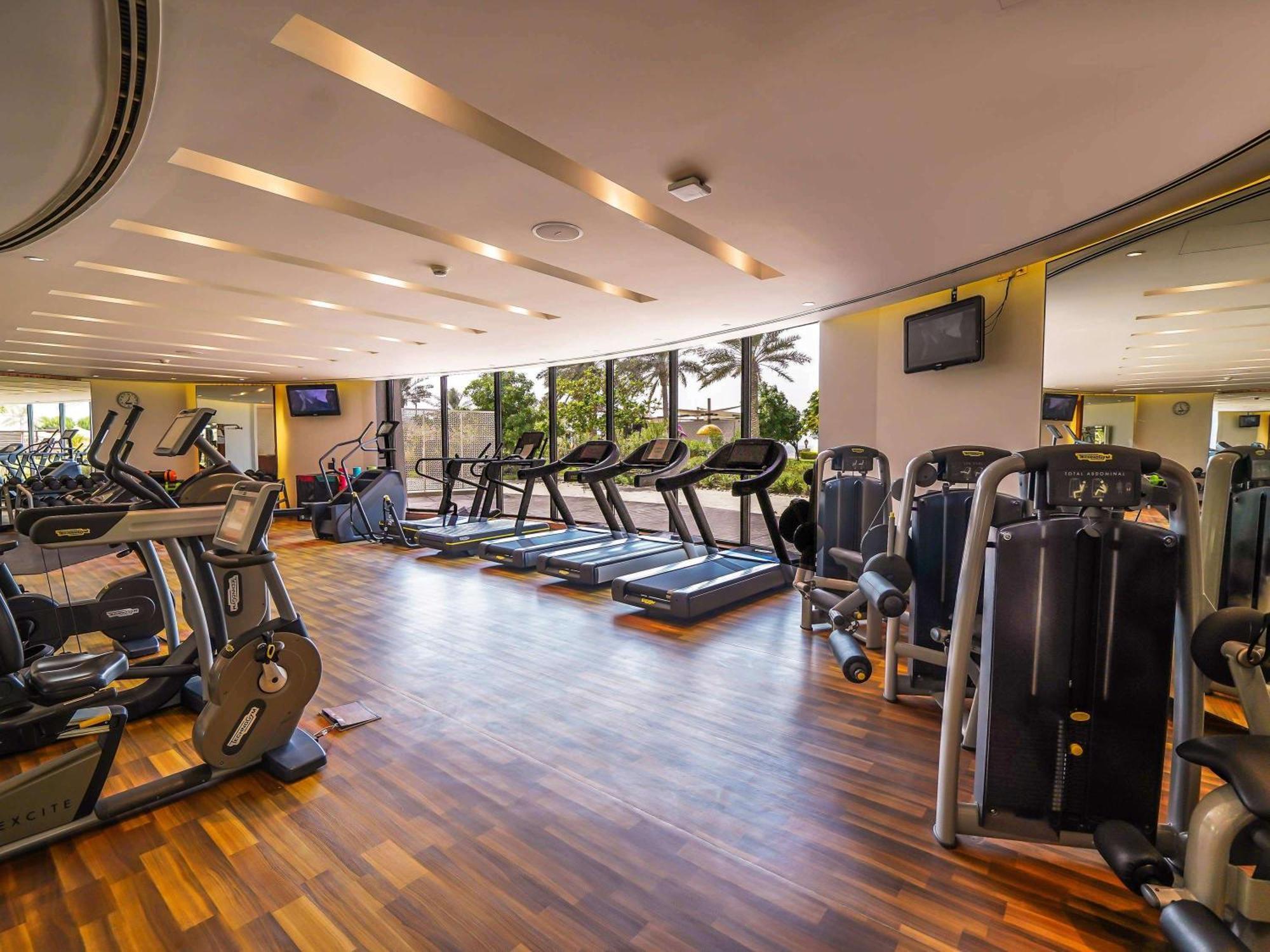 Sofitel Bahrain Zallaq Thalassa Sea & Spa Al Manamah Esterno foto The gym at the InterContinental