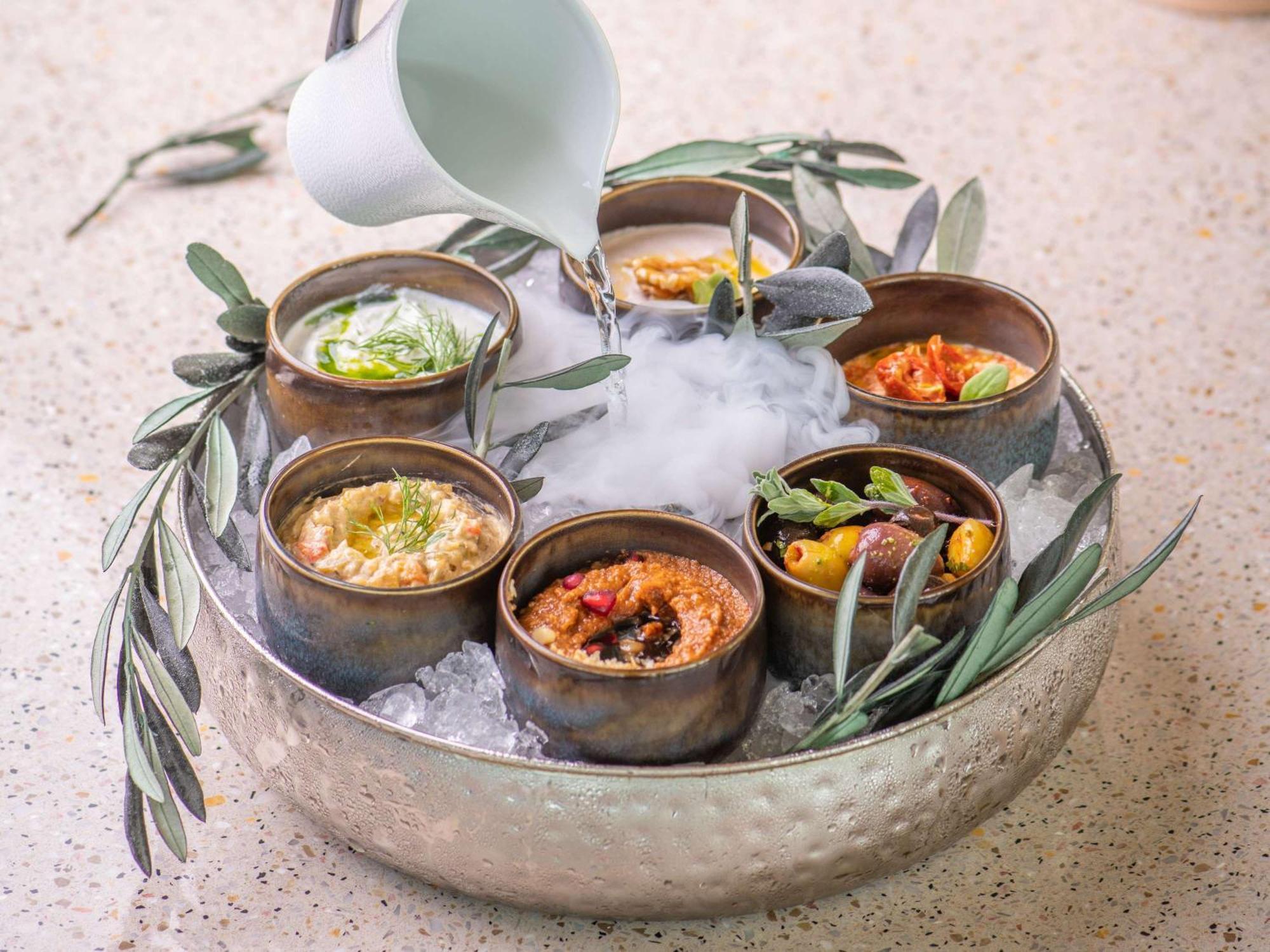 Sofitel Bahrain Zallaq Thalassa Sea & Spa Al Manamah Esterno foto A selection of chutneys