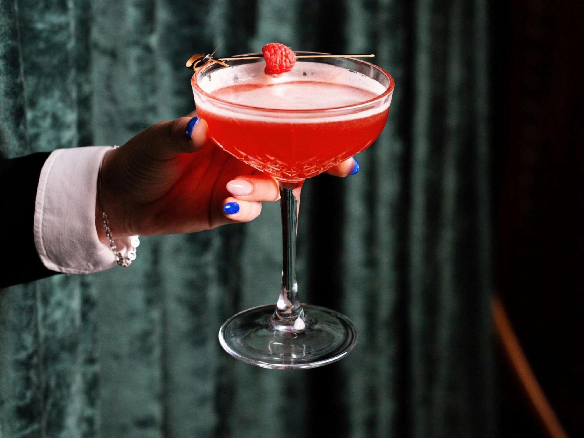 Sofitel Bahrain Zallaq Thalassa Sea & Spa Al Manamah Esterno foto A Clover Club cocktail